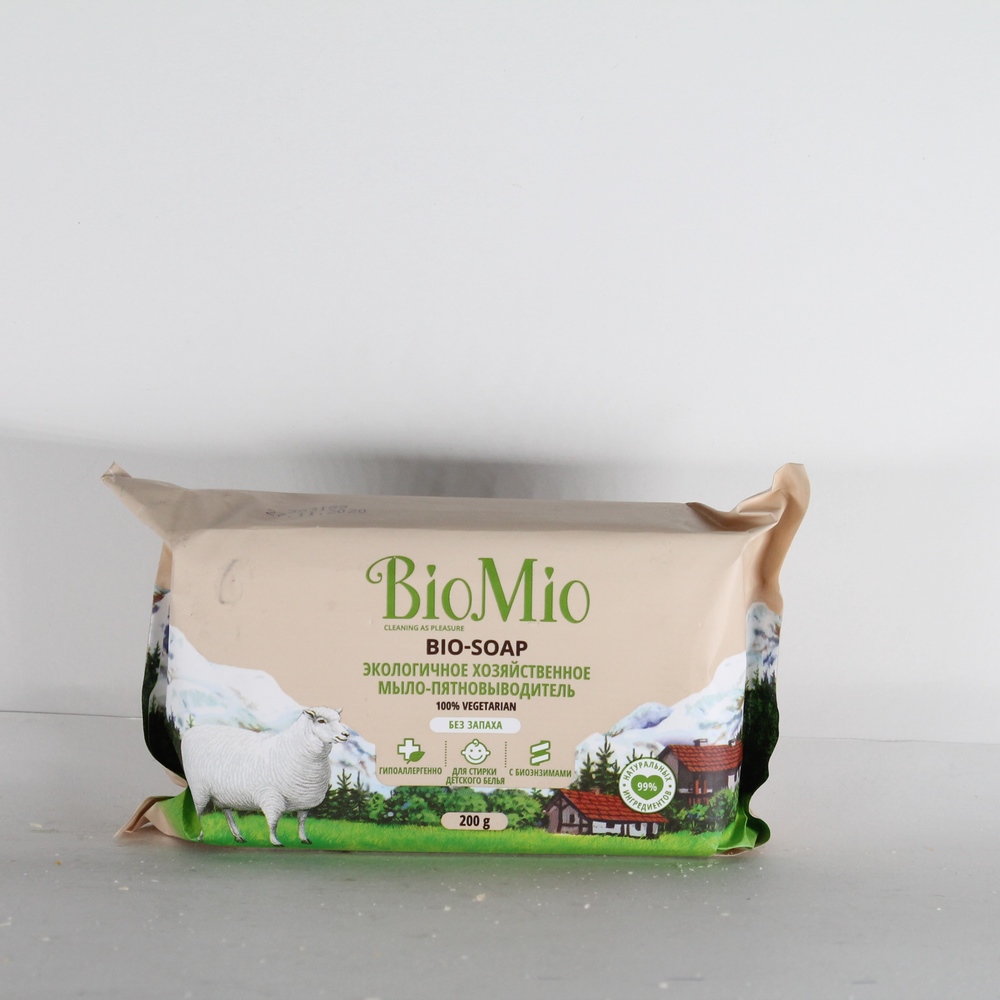 Хозяйственное мыло - пятновыводитель кусковое "Bio Mio" для всех типов ткани гипоалергенное 72%, 200