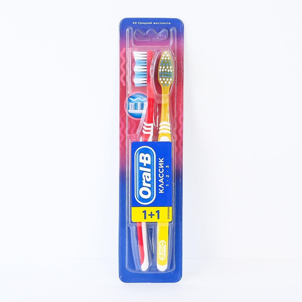 Зубная щётка "Oral-B" Классик, 2шт средняя щетина 23010